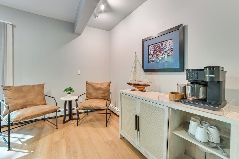 Seating Area | Coffee Bar