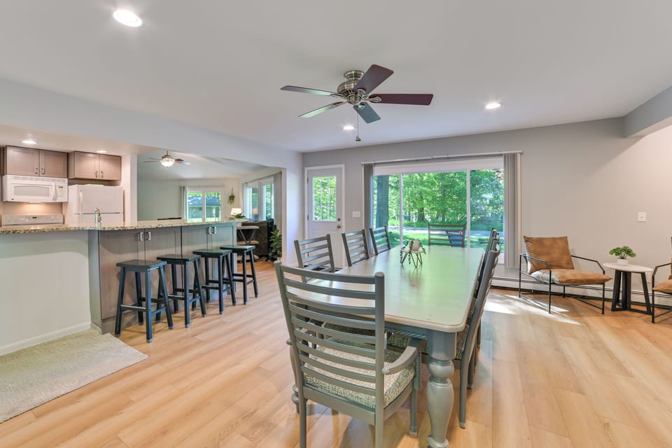 Dining Area | 2-Story Home