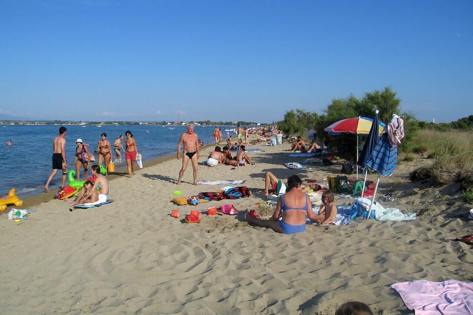 Nearby beaches
