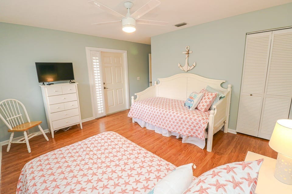 St. Augustine Beach Rentals Guest Bedroom