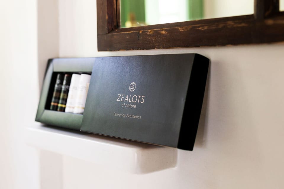 Bathroom amenities
