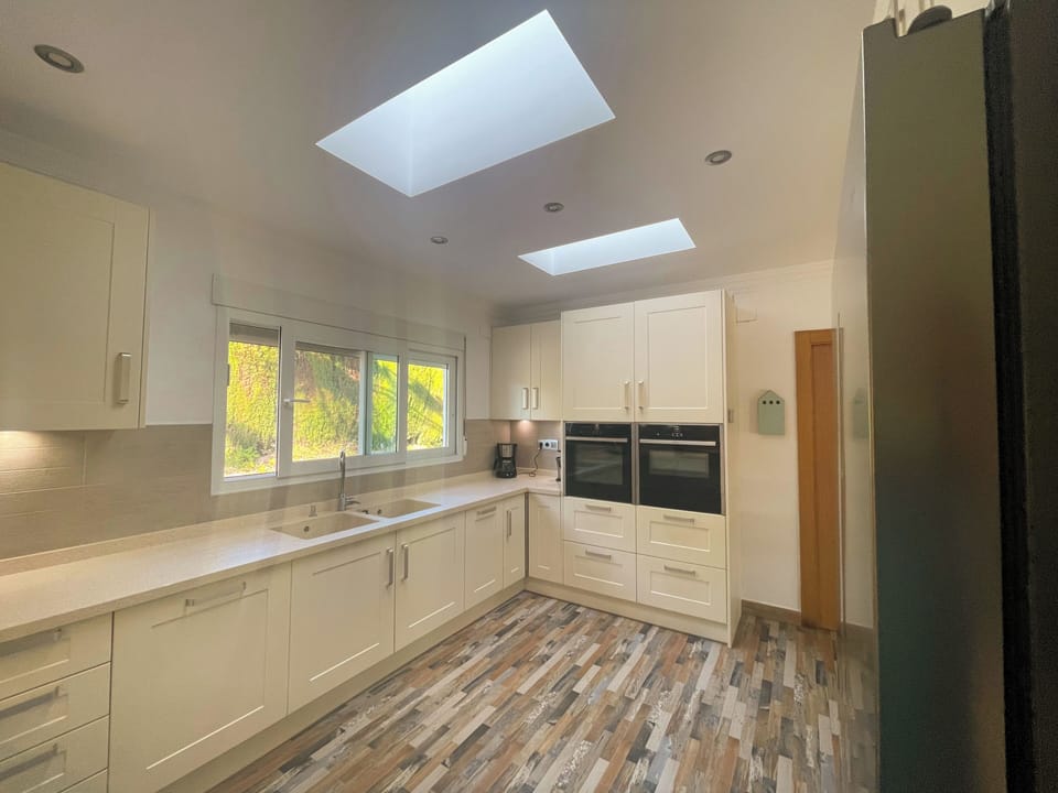 Kitchen (2)