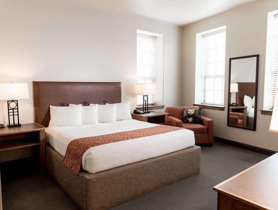 Classic Double Double Guestroom 2 3