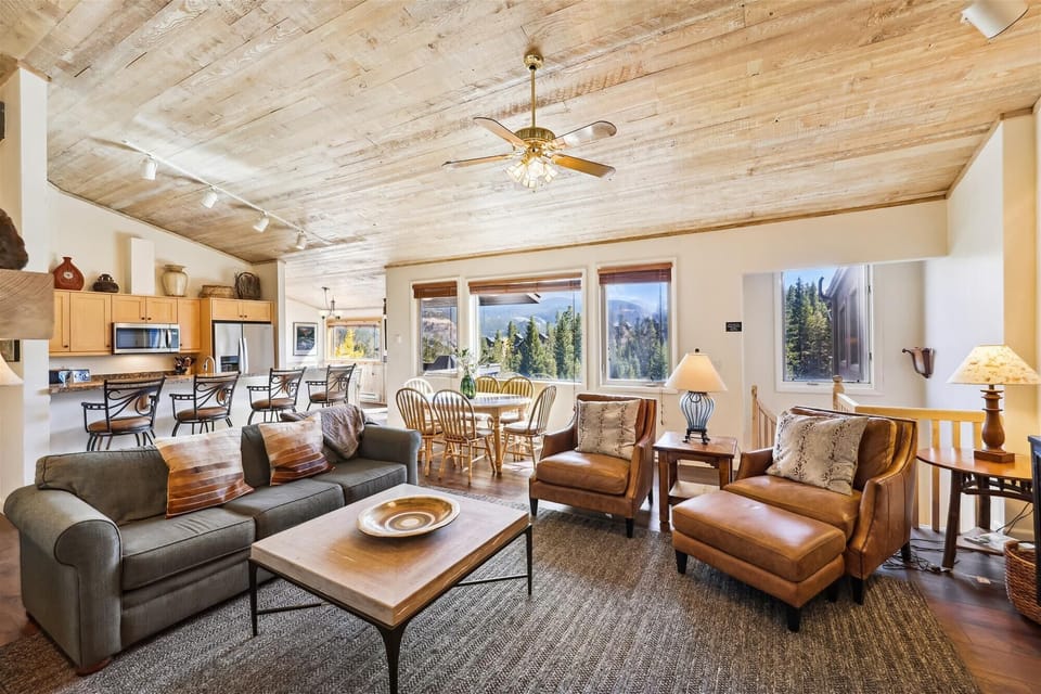 Living Room, Snowflake Lookout, Breckenridge Vacation Rental