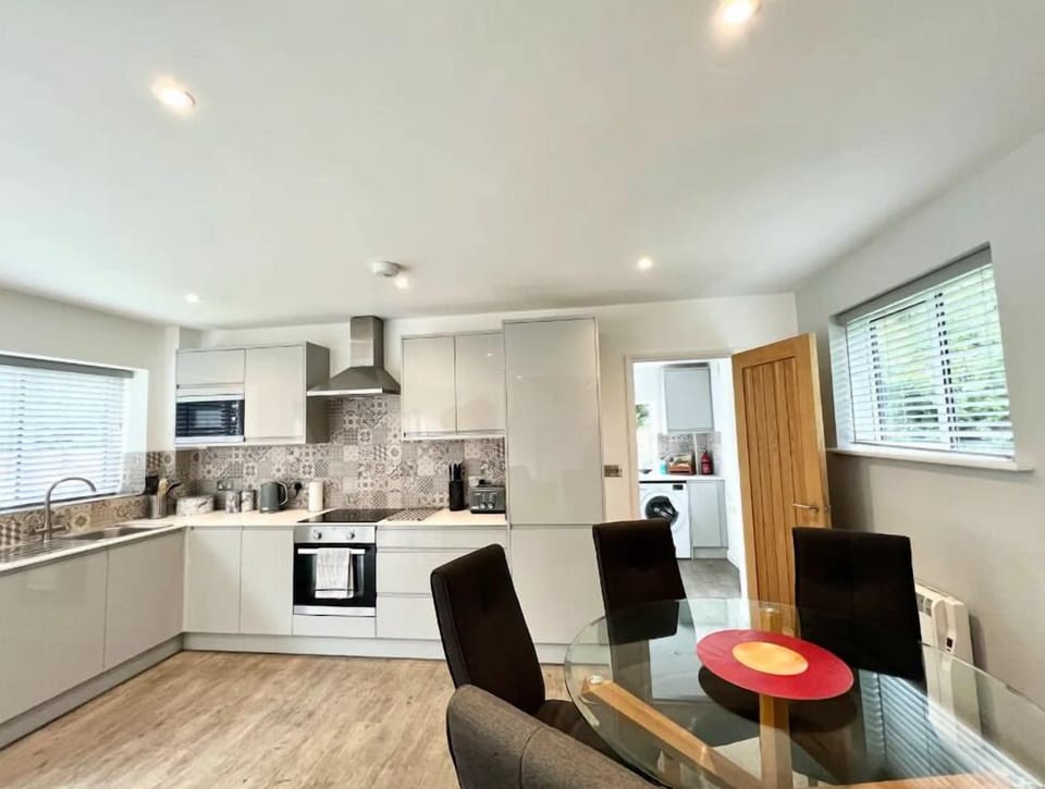 Kitchen Dining Area