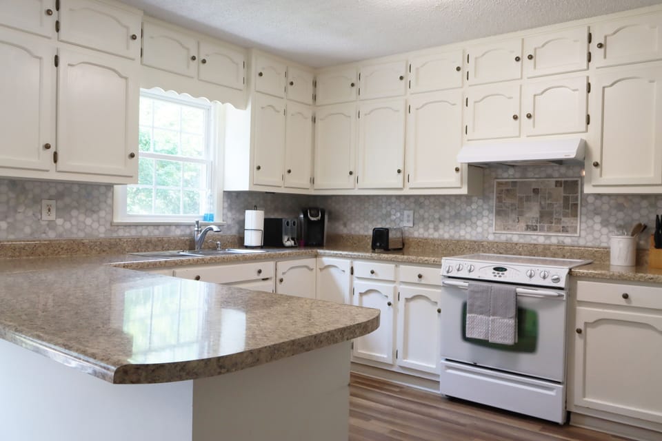 The kitchen has everything needed for cooking a full meal!