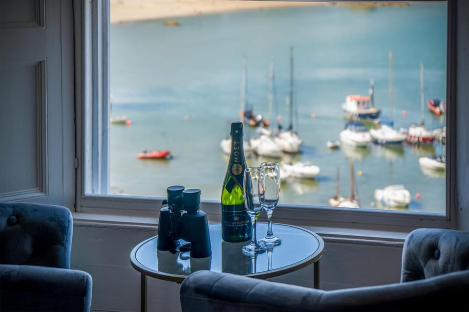 Gwynne House - 6 Bed Holiday Home - Tenby Harbour (10208)