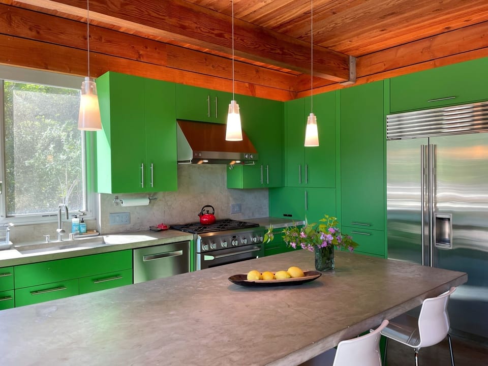 Kitchen with 6 burner stove