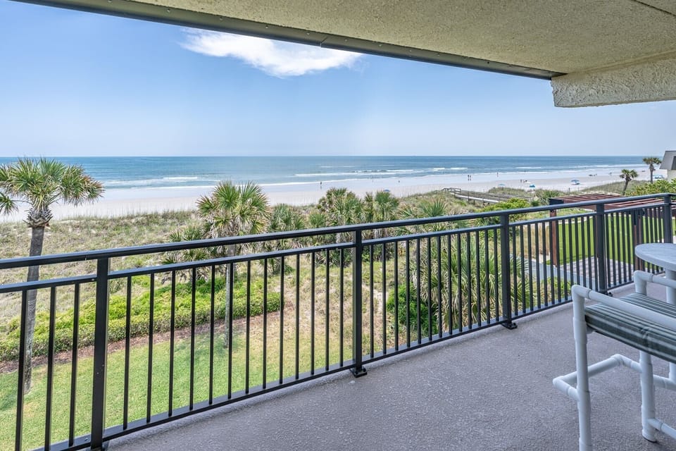 Direct Ocean Views 