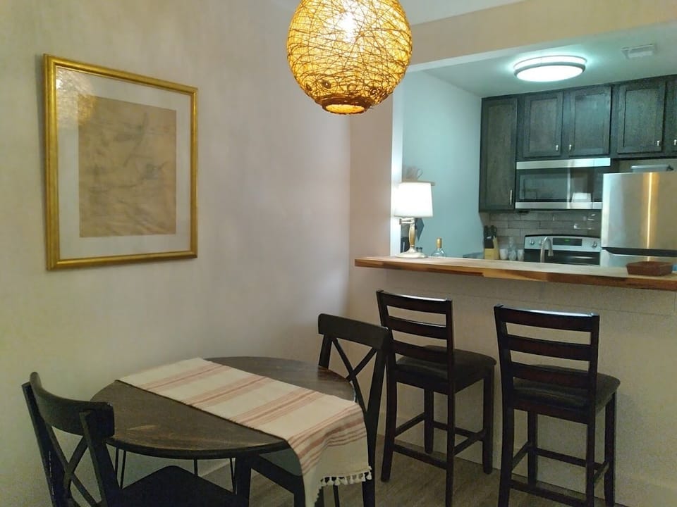 dinning table for two and kitchen bar