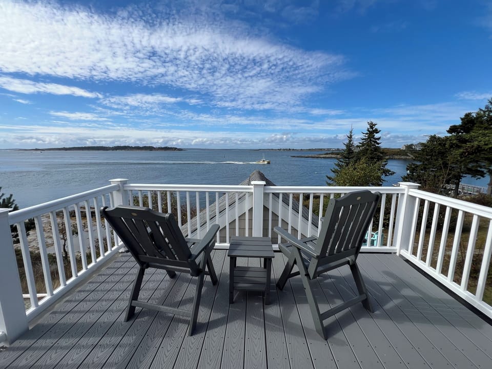Second floor balcony allows for beautiful romantic sunsets.