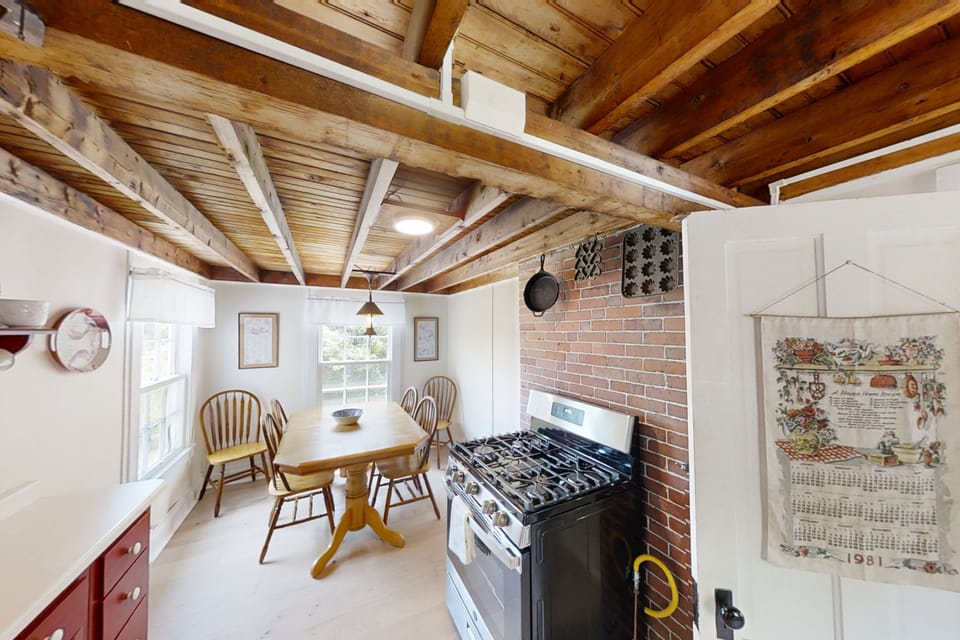 Kitchen and dining area.