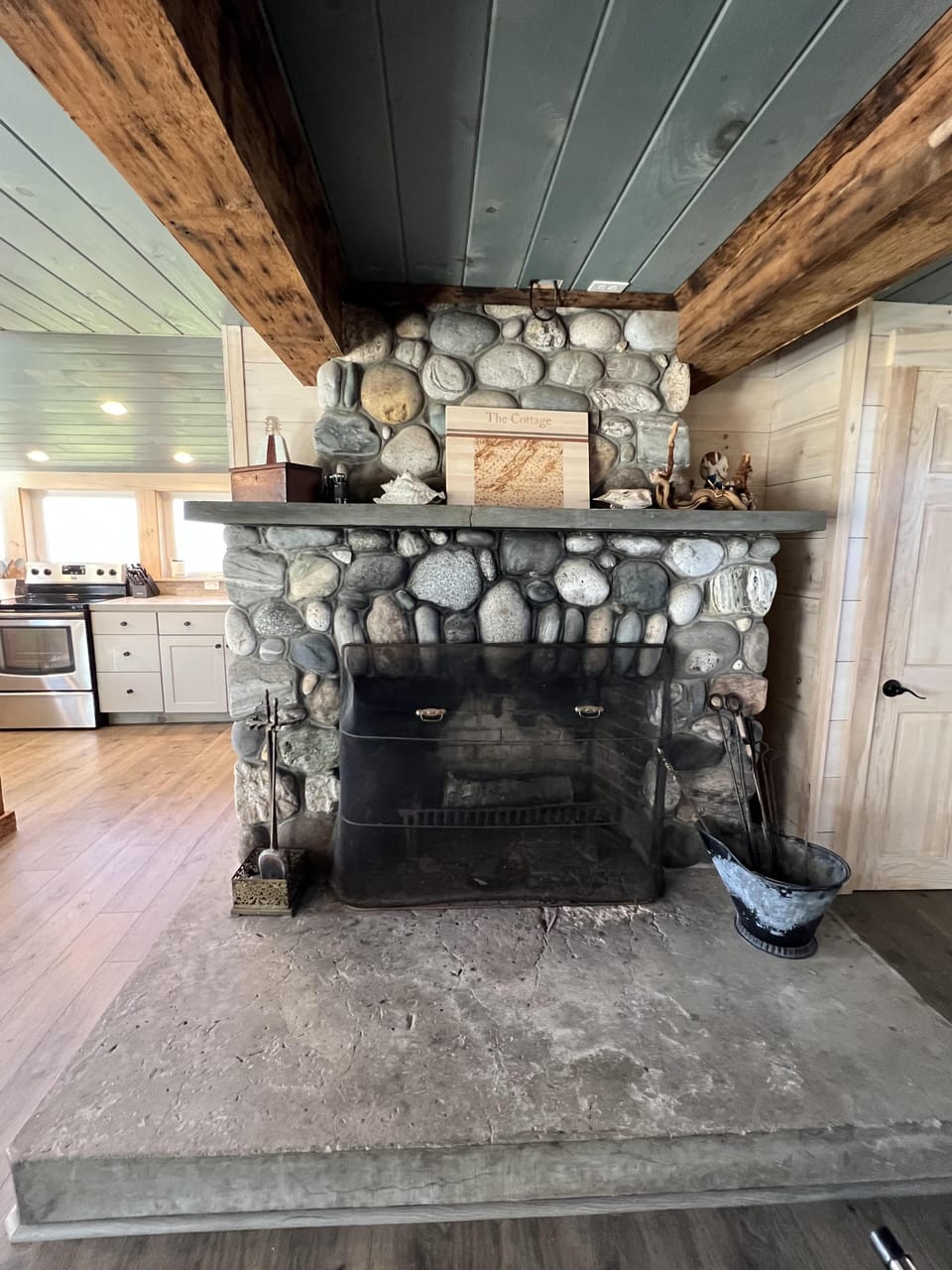 Fireplace is not for renter use.