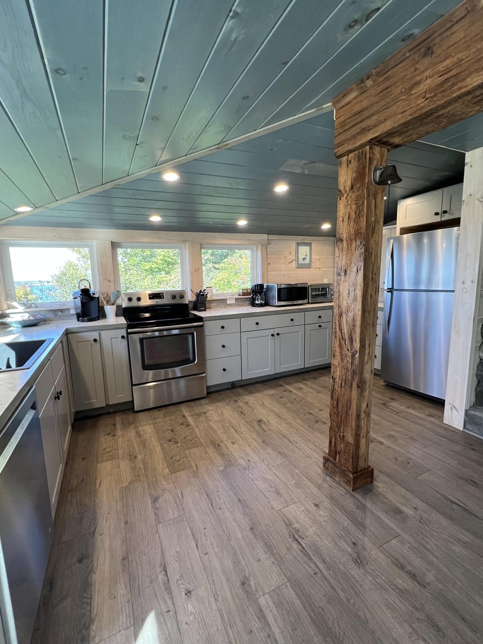 Salt Spray's well equipped kitchen.