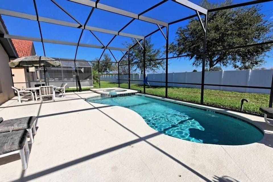 Beautiful 4 bed 3 bath villa located in Solana Resort
