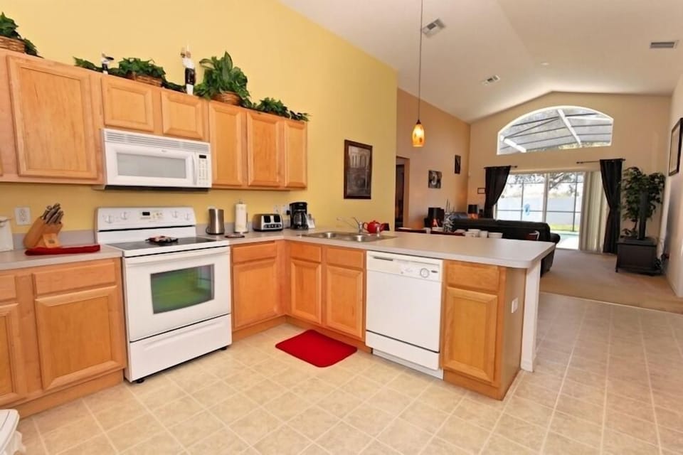 Whip up wonders: Our kitchen, where recipes come to life!