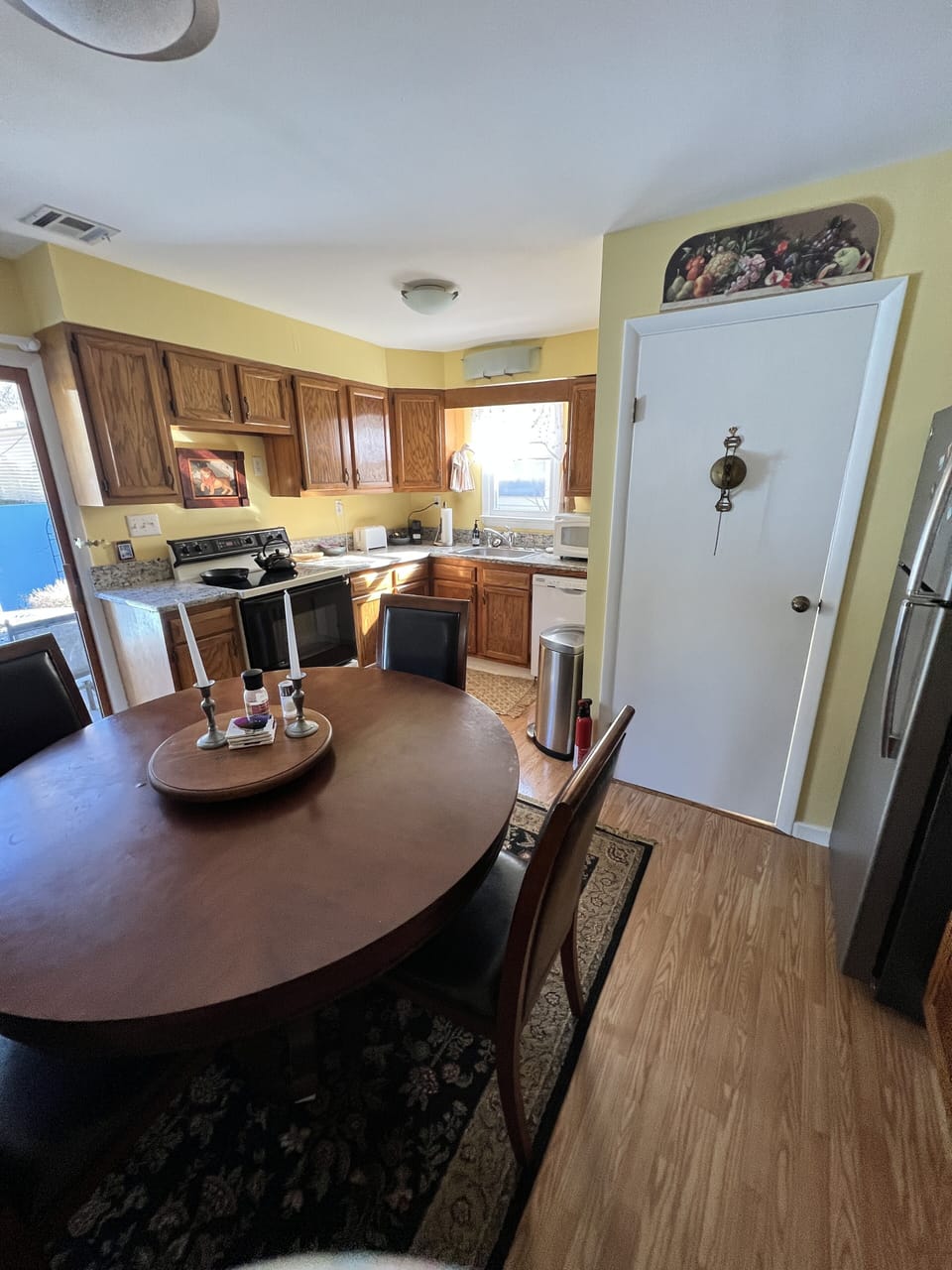 Kitchen with 4 person dining room table