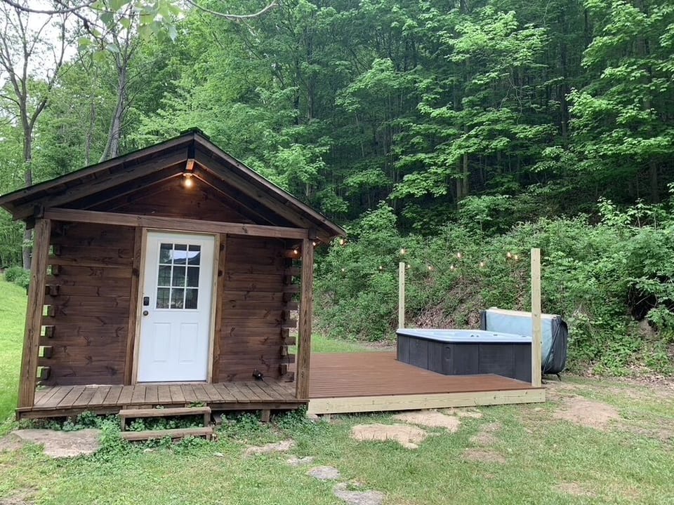 Hot tub & deck