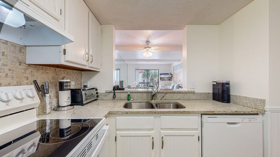 20240907-880_A1A_Beach_Blvd-Unit_3207-13