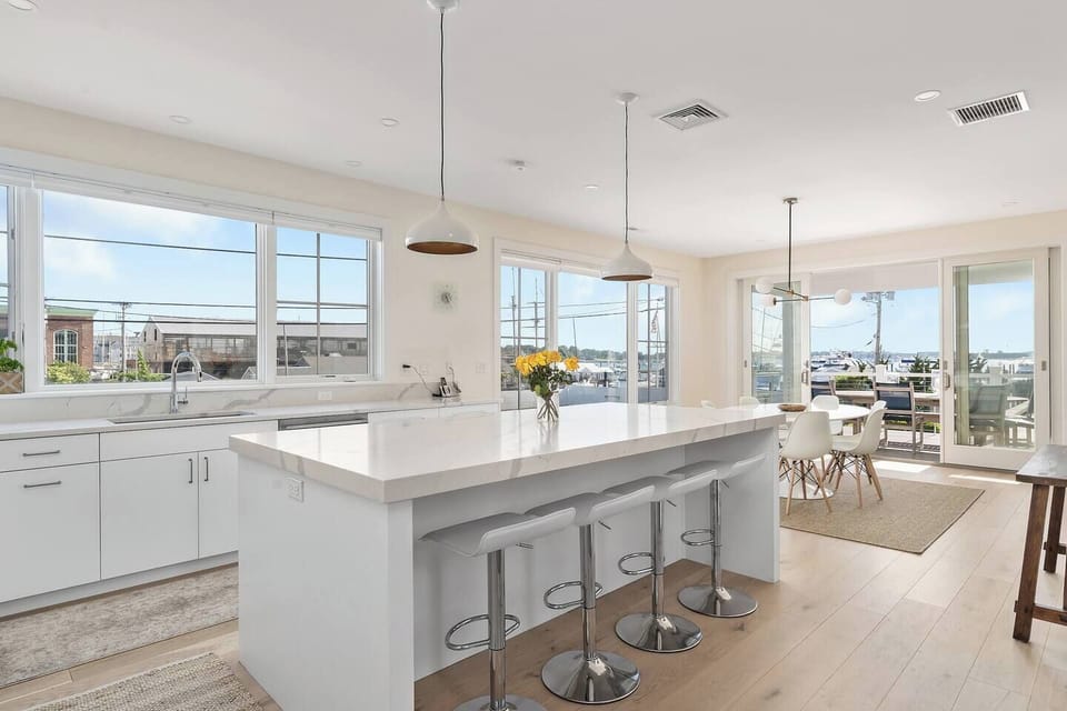 breathtaking views for any meal