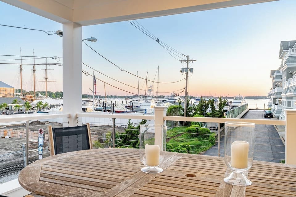 dining deck off kitchen