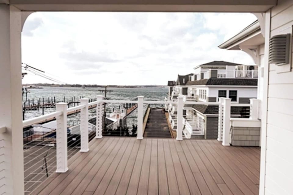 Top Floor Deck