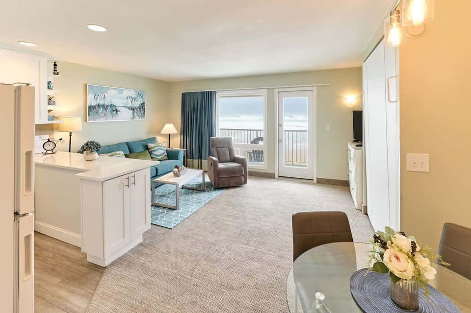 This spacious condo sleeps up to six