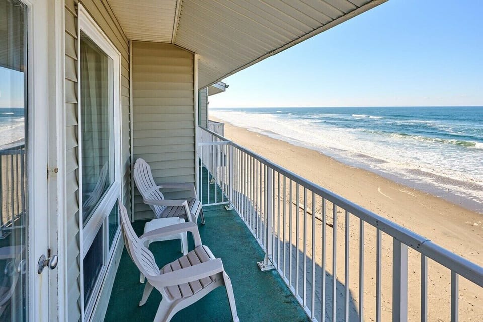 Kick back and watch the waves