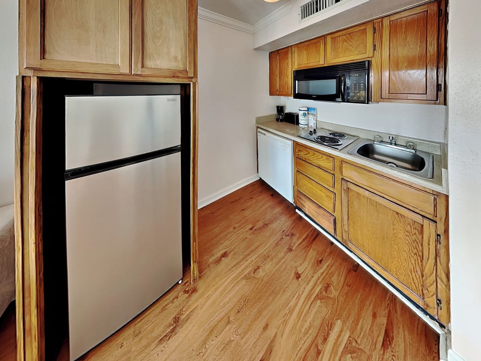 Kitchenette - Fridge, Dishwasher, & 2-Burner Stove