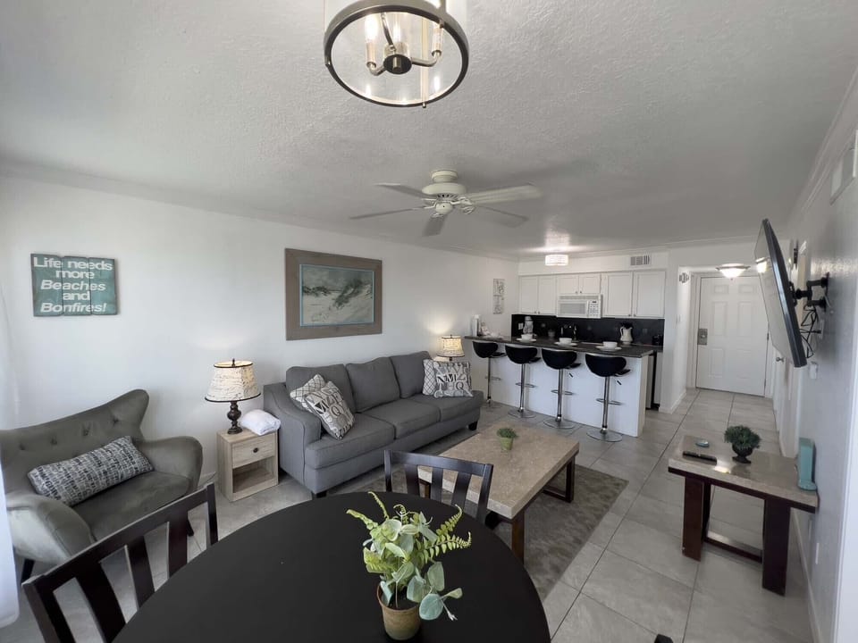 Open Concept Living Room, Kitchen, & Dining Area