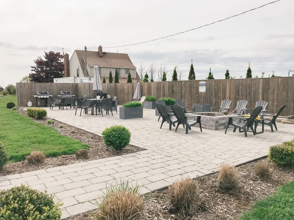 Backyard patio / BBQ / firepit area