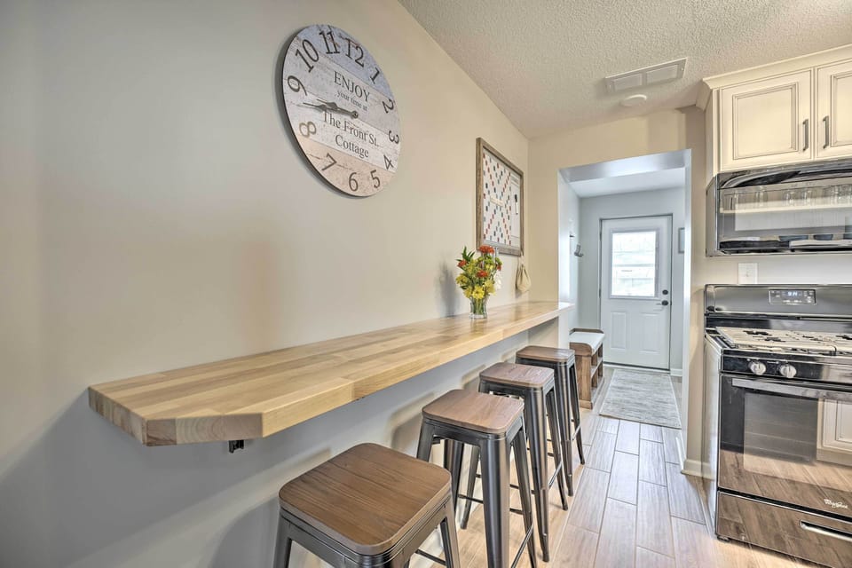 Kitchen | Bar Seating