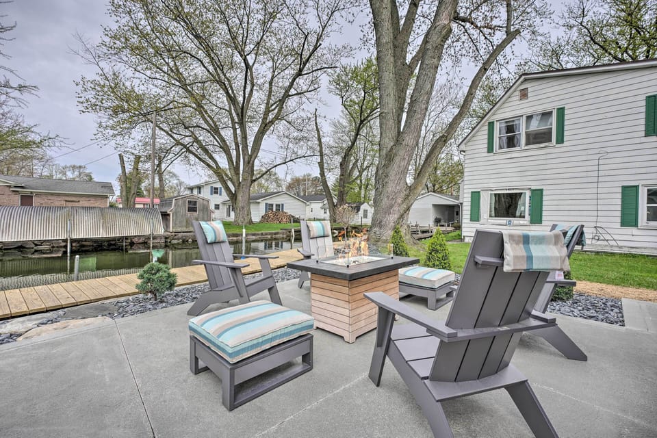 Patio | Fire Pit