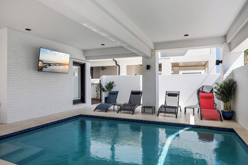 Cypress Sunset Pool