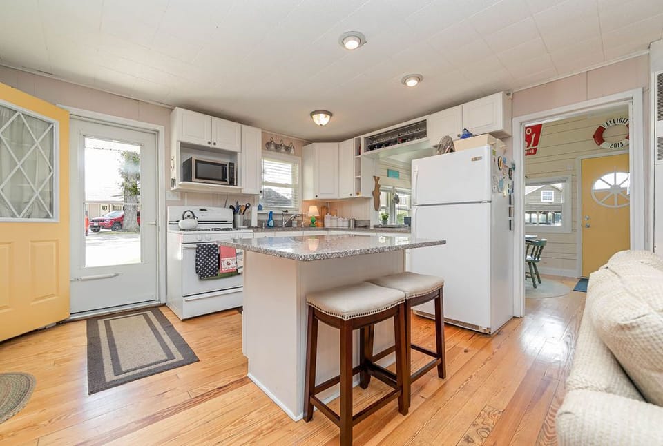 Kitchen Island
Great Place for Lunch
