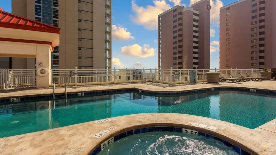 Pool & Hot Tub Deck • Lounge Area