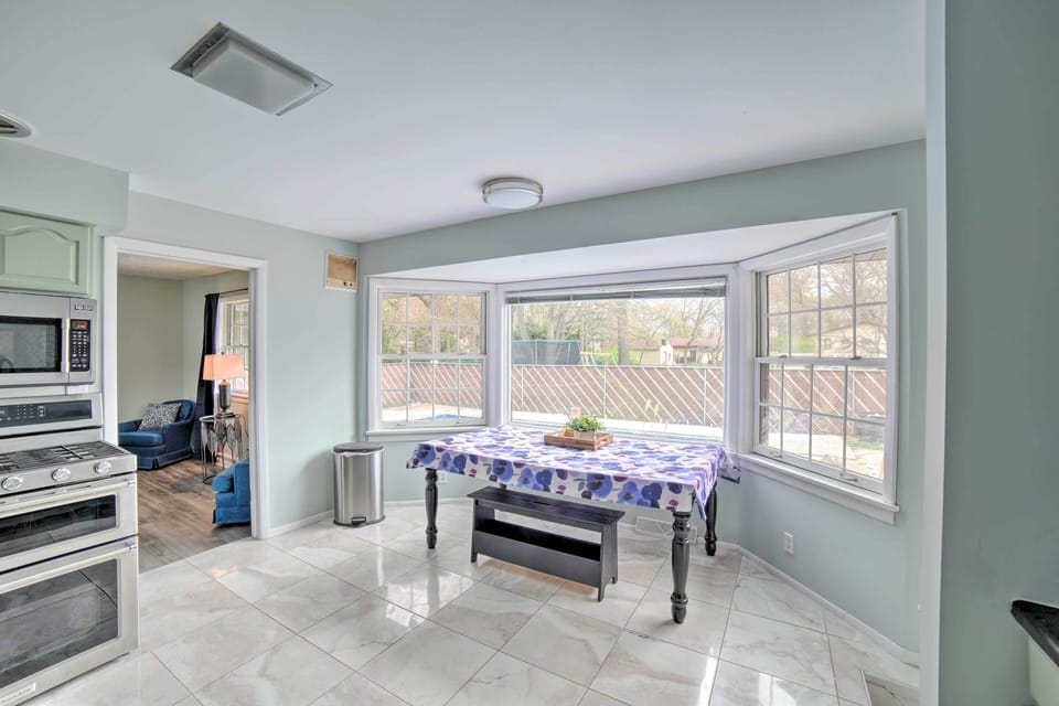 Kitchen | Dishware & Flatware Provided