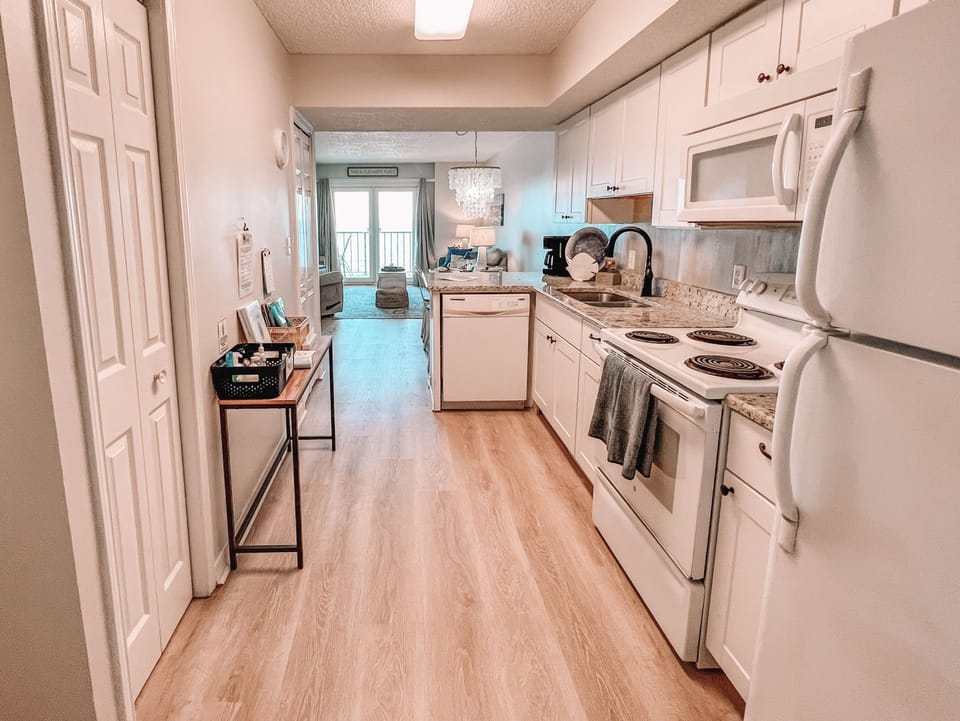 From breakfast to dinner & everything in between, our kitchen has you covered. 
