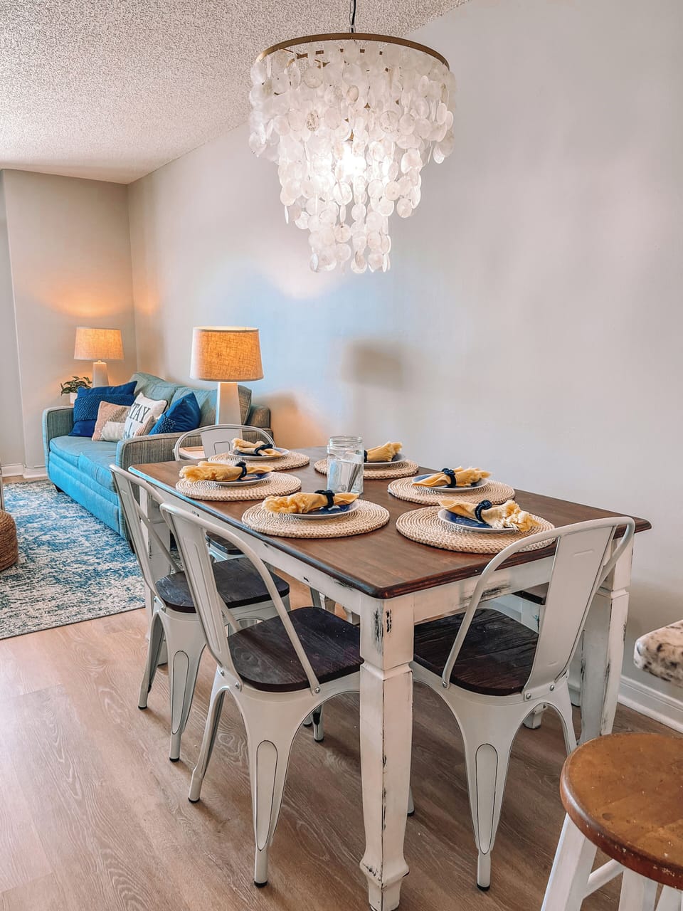 Gather here to enjoy a meal with your family and friends. 