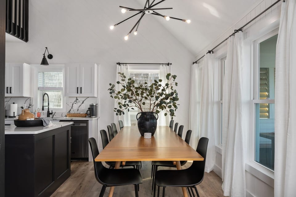 Indoor Dining For 10