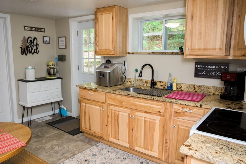 Fully equipped kitchen.