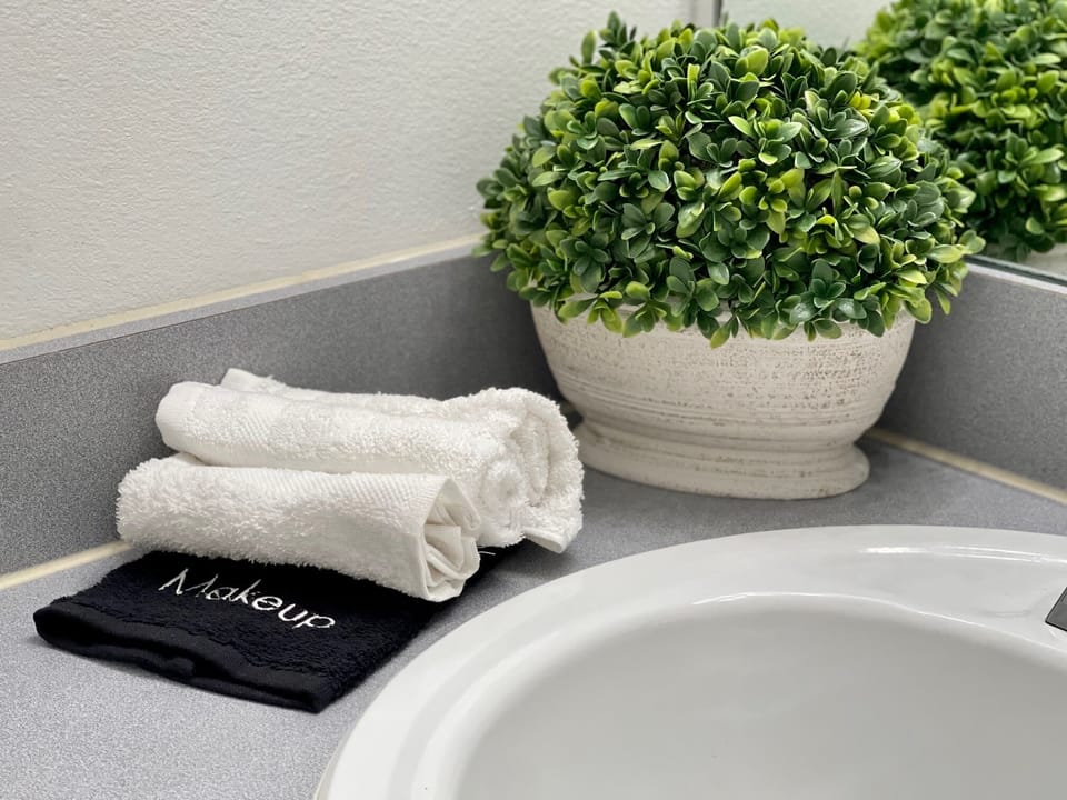 Bathroom amenities
