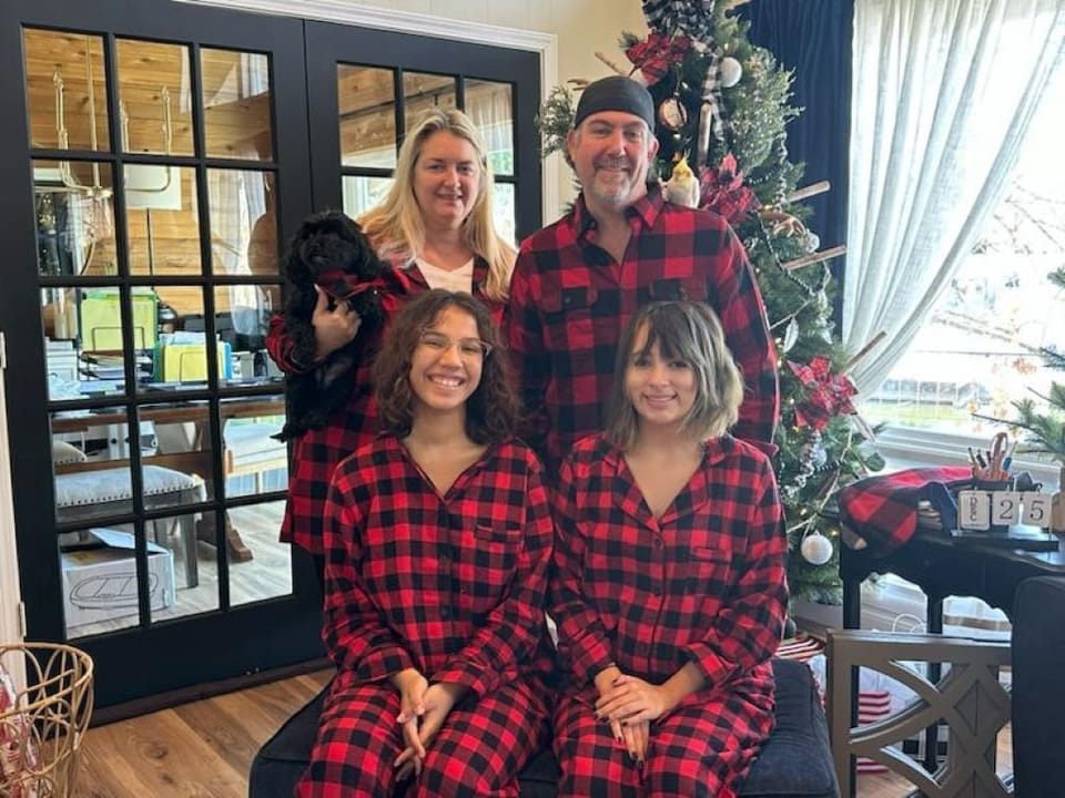 FAMILY CHRISTMAS AT THE LAKE!