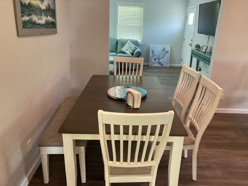Open Kitchen.