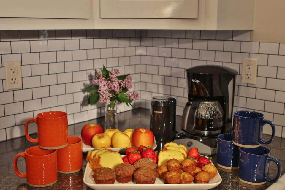 Regular Drip Coffee Maker, beans provided