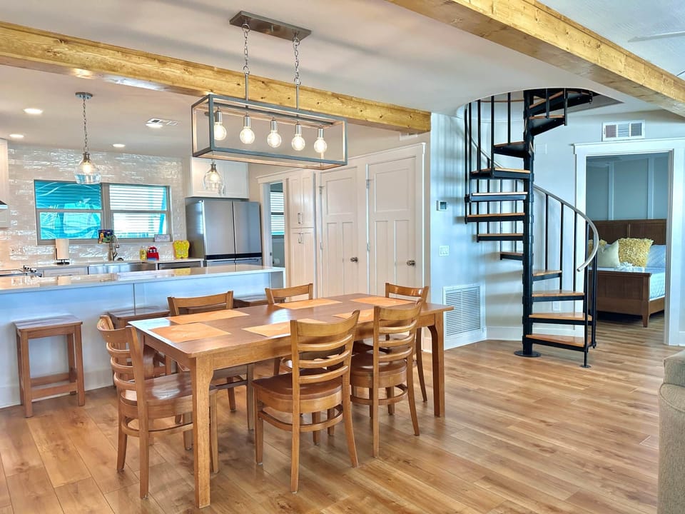 Sol kitchen (south side) (3)