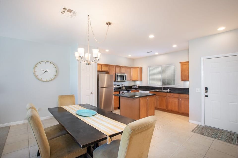 Kitchen/dining room area.