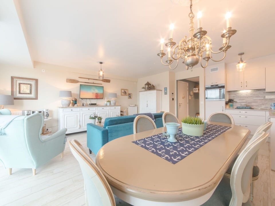 Property, Room, Interior Design, Furniture, Building, Real Estate, Dining Room, Ceiling, House, Floor