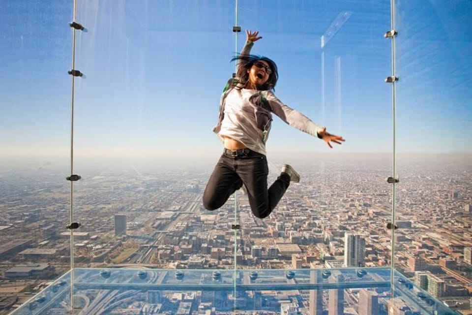 Willis Tower and the Skydeck are nearby.