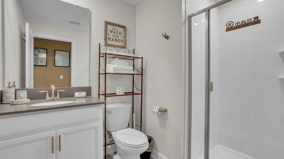 Hall Bathroom 3 Upstairs
Shower